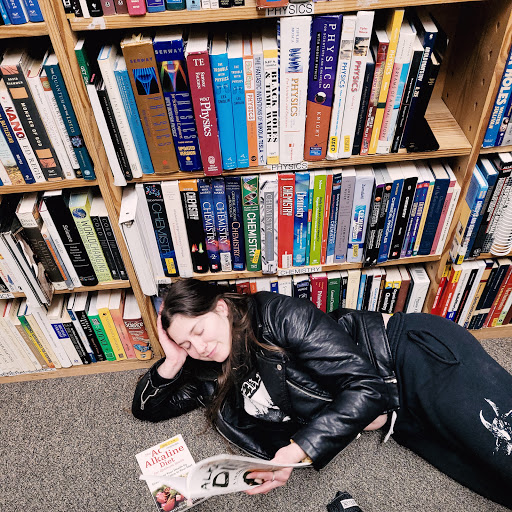 Book Store «Half Price Books», reviews and photos, 4027 Tacoma Mall Blvd, Tacoma, WA 98409, USA