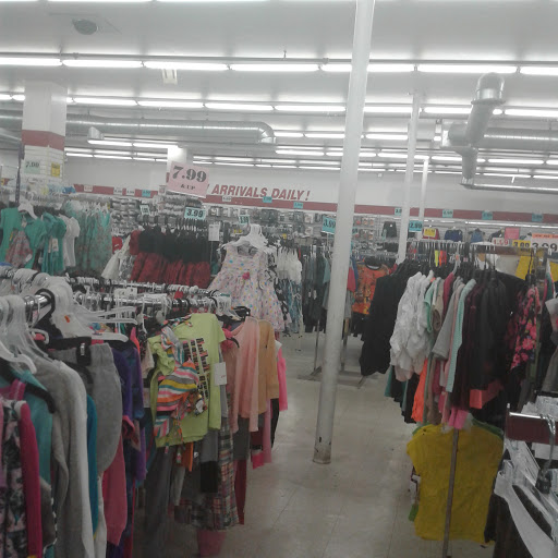 Discount Store «Fallas Paredes Discount Stores», reviews and photos, 21035 Sherman Way, Canoga Park, CA 91303, USA