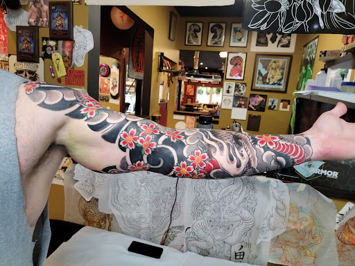 Tattoo Shop «Broken Lantern Tattoo», reviews and photos, 1931 Belgrade Ave, Charleston, SC 29407, USA