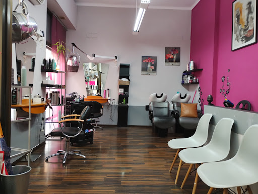 Peluquería A M C en Zaragoza, Zaragoza