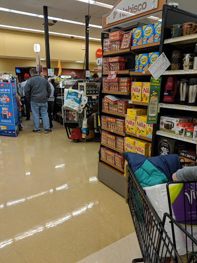 Supermarket «Giant Eagle Supermarket», reviews and photos, 873 Refugee Rd, Pickerington, OH 43147, USA