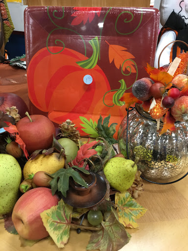 Thrift Store «Second Impressions Upscale Thrift Store», reviews and photos, 3750 S Westnedge Ave, Kalamazoo, MI 49008, USA