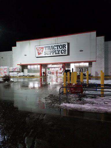 Home Improvement Store «Tractor Supply Co.», reviews and photos, 790 Horatio St, Utica, NY 13502, USA