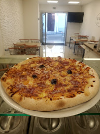 Plats et boissons du Pizzeria Au Vallon De Notre Dame à Marseille - n°4