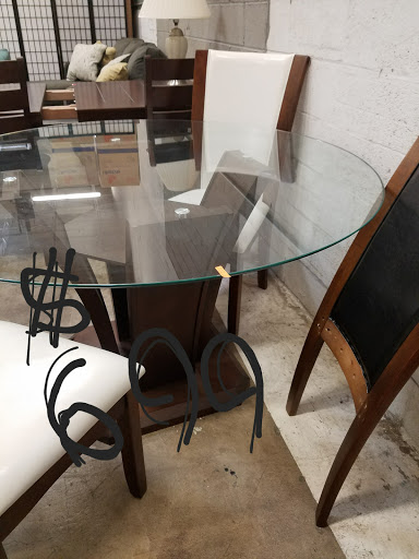 Furniture Store «Atlantic Bedding and Furniture», reviews and photos, 717 N Hammonds Ferry Rd, Linthicum Heights, MD 21090, USA