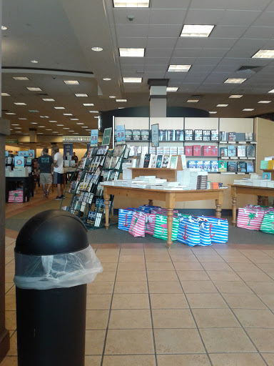 Book Store «Barnes & Noble», reviews and photos, 4801 Concord Pike, Wilmington, DE 19803, USA