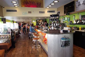 Newton's Paradise Cafe image