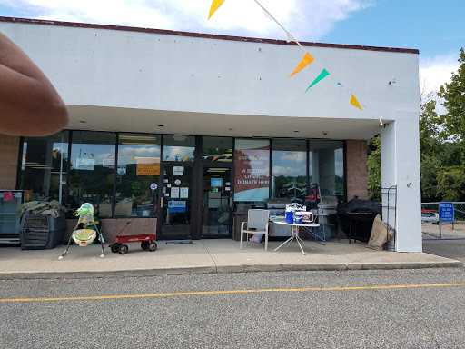 Thrift Store «Simply Thrifty Thrift Store», reviews and photos, 390 NJ-57, Washington, NJ 07882, USA