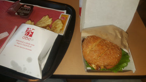 Fast Food Restaurant «Chick-fil-A», reviews and photos, 1094 International Pkwy, Fredericksburg, VA 22406, USA