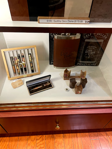 Tobacco Shop «Old Virginia Tobacco Co», reviews and photos, 5860 Kingstowne Ctr # 160, Alexandria, VA 22315, USA