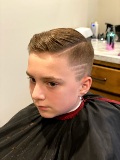 Barber Shop «Famous Razor Barber Shop», reviews and photos, 5 Trading Post Way, Medford Lakes, NJ 08055, USA