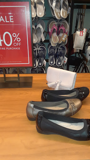 Clarks Bostonian Outlet