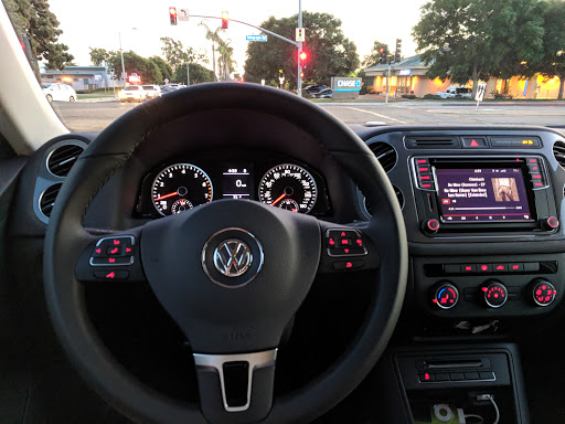 Volkswagen Dealer «Neftin Westlake Volkswagen», reviews and photos, 3550 Auto Mall Dr, Thousand Oaks, CA 91362, USA