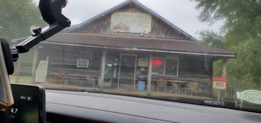 Grocery Store «Gatesville Country Store», reviews and photos, 4525 Salt Creek Rd, Nashville, IN 47448, USA