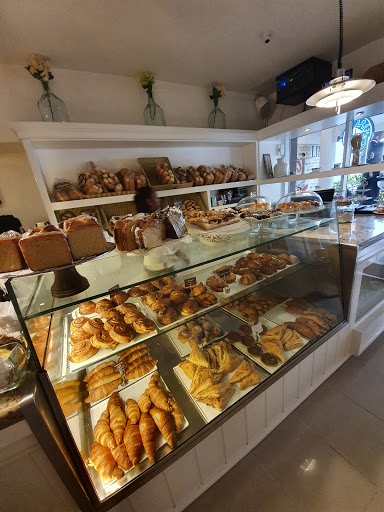 Dalia's Cafe & Bakery