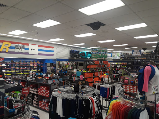 Sporting Goods Store «Big 5 Sporting Goods», reviews and photos, 11975 SW Canyon Rd, Beaverton, OR 97005, USA
