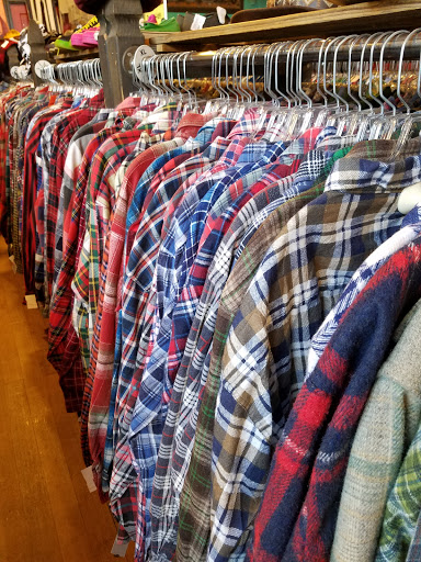 Used Clothing Store «Red Light Clothing Exchange», reviews and photos, 3590 SE Hawthorne Blvd, Portland, OR 97214, USA