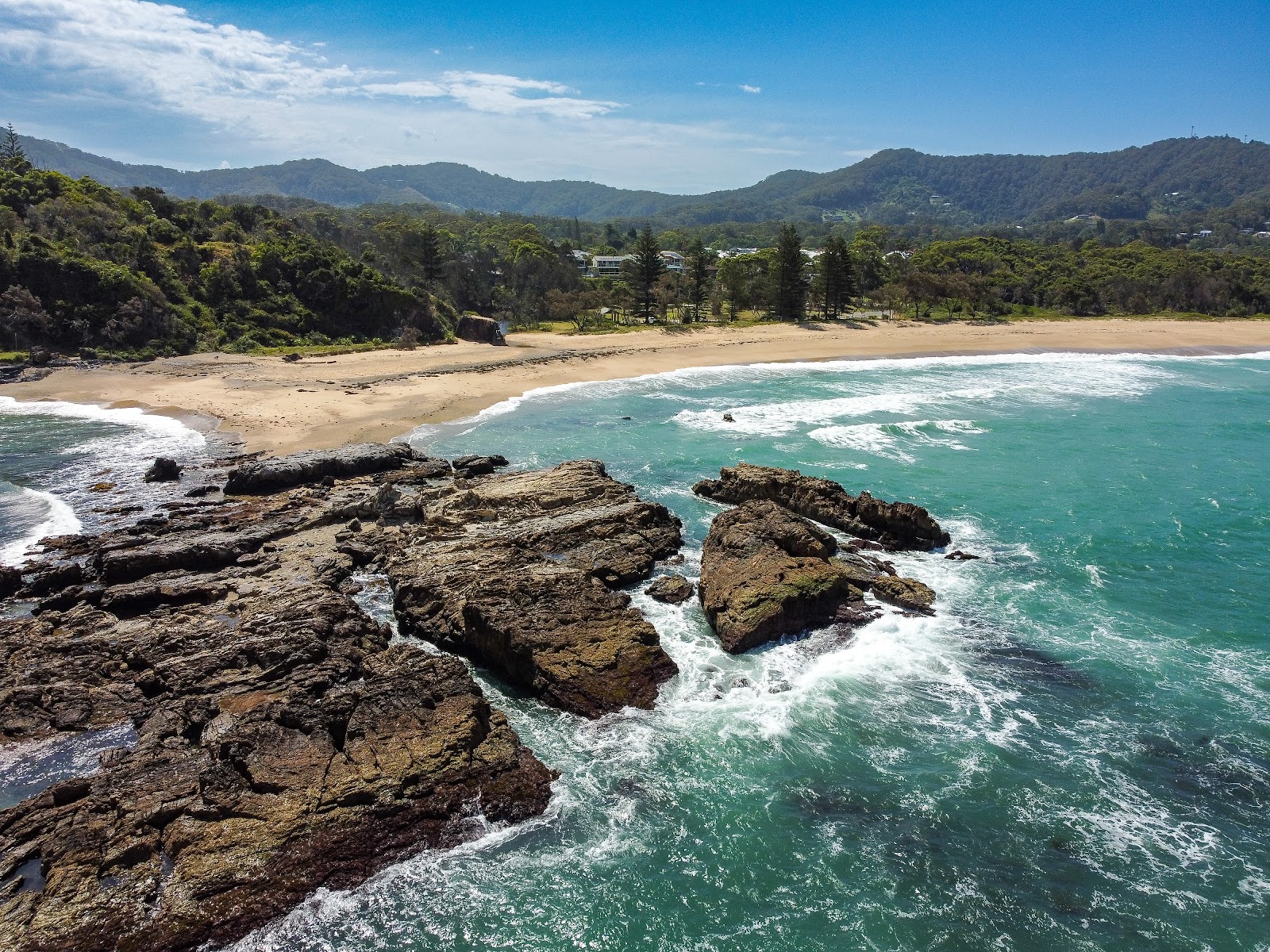 Foto de Opal Cove Beach - lugar popular entre os apreciadores de relaxamento