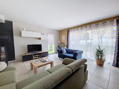 Sabrina Meunier IAD France immobilier Pluvigner Brech Camors Baud et ses alentours à Pluvigner