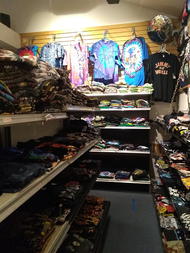 T-shirt Store «Trading Post Music & Video», reviews and photos, 233 Albany Turnpike, Canton, CT 06019, USA