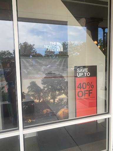 Clothing Store «The North Face Outlet», reviews and photos, 8555 San Ysidro Ave Ste 20, Gilroy, CA 95020, USA