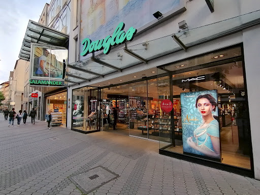 Douglas Nürnberg Karolinerstraße