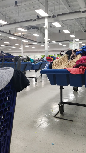Thrift Store «Goodwill Outlet World», reviews and photos, 3155 S Platte River Dr, Englewood, CO 80110, USA