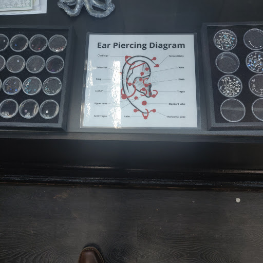 Tattoo Shop «Red Octopus Tattoos & Body Piercings», reviews and photos, 7465 Annapolis Rd, Hyattsville, MD 20784, USA