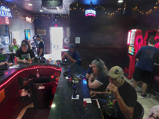 Liquor Store «Golden Ox Liqours», reviews and photos, 305 E Burleigh Blvd, Tavares, FL 32778, USA