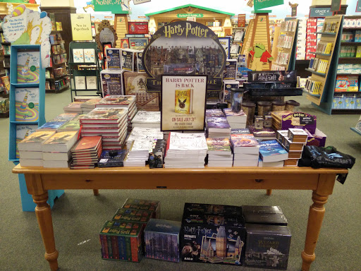 Book Store «Barnes & Noble», reviews and photos, 7685 W Bell Rd, Peoria, AZ 85382, USA