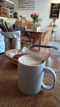 Cappuccino du Café Café Pimpin 18e à Paris - n°7