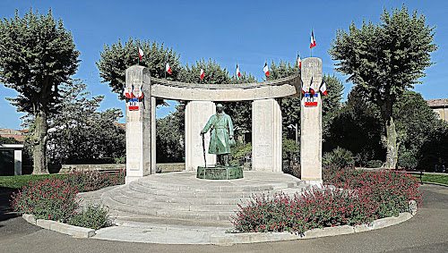 Square Jean Moulin à Pézenas