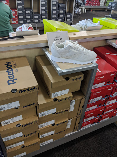 Shoe Store «DSW Designer Shoe Warehouse», reviews and photos, 3411 W Frye Rd, Chandler, AZ 85226, USA