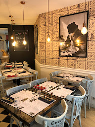 Photo n°75 de Trattoria Peppone à Versailles ()