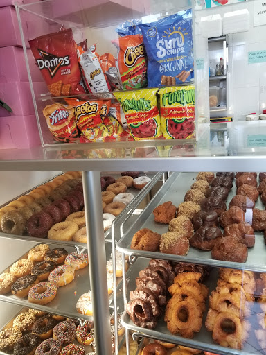 Donut Shop «Tasty Donuts and Cafe», reviews and photos, 8205 Santa Monica Blvd, West Hollywood, CA 90046, USA