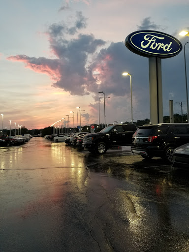 Ford Dealer «Hopkins Ford of Elgin», reviews and photos, 1045 E Chicago St, Elgin, IL 60120, USA