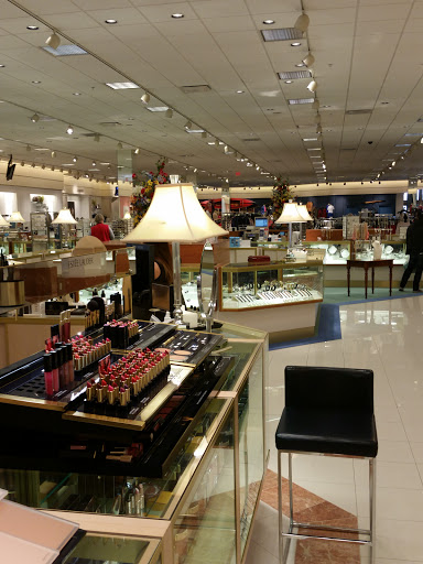 Department Store «Von Maur», reviews and photos, 2 Fountain Grass Dr, Lake St Louis, MO 63367, USA