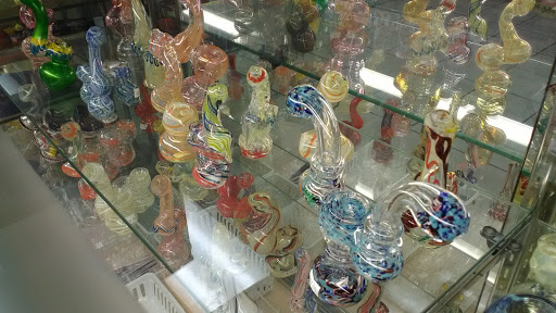 Tobacco Shop «High Q Cigar House», reviews and photos, 12127 E Carson St, Hawaiian Gardens, CA 90716, USA