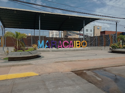 Cancha de Usos Múltiples de Santa Lucía - J9WX+X92, Maracaibo 4001, Zulia, Venezuela