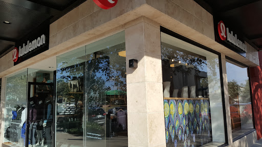 Sportswear Store «lululemon», reviews and photos, 200 N Park Ave, Winter Park, FL 32789, USA