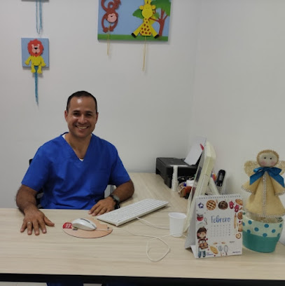 Dr. Yeferson Carlos Alvarez Gomez, Pediatra