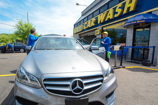 Car Wash «Little Neck Car Wash», reviews and photos, 232-04 Northern Blvd, Little Neck, NY 11362, USA