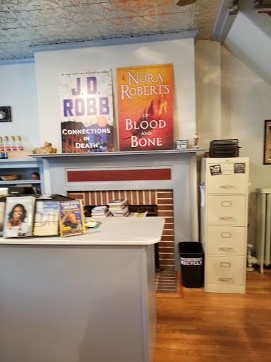 Book Store «Turn The Page Bookstore», reviews and photos, 18 N Main St, Boonsboro, MD 21713, USA