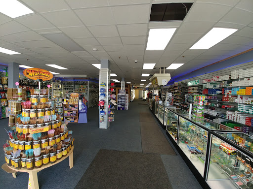 Tobacco Shop «Tobacco Tree Inc», reviews and photos, 1734 Lexington Ave N, Roseville, MN 55113, USA