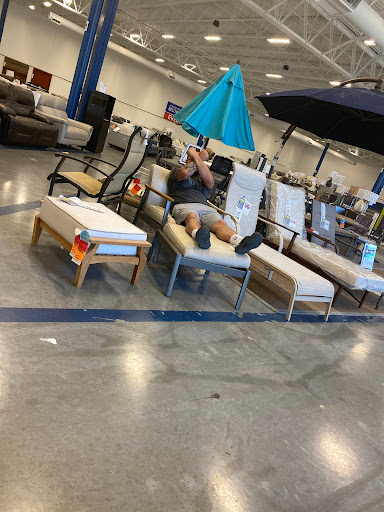 Outlet Store «Rooms To Go Outlet Furniture Store - Pearl River», reviews and photos, 63295 Old Military Rd, Pearl River, LA 70452, USA