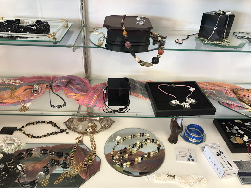 Thrift Store «Assistance League of Greater Placer - Thrift Shop», reviews and photos, 1263 Grass Valley Hwy, Auburn, CA 95603, USA