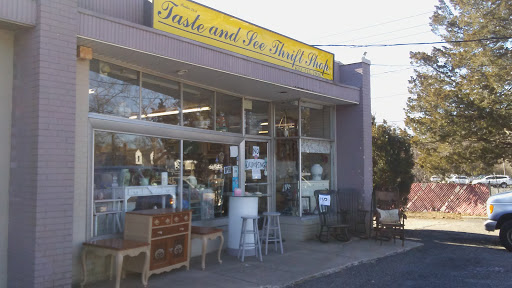 Thrift Store «Taste and See Thrift/Antiques», reviews and photos, 720 NY-25A, Rocky Point, NY 11778, USA