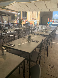 Atmosphère du Café La Gravette (snack) à Antibes - n°1