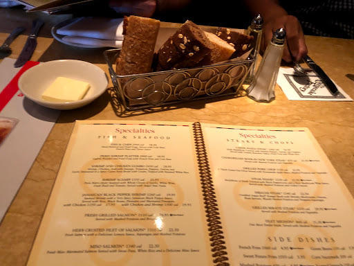 Restaurant «The Cheesecake Factory», reviews and photos, 1504 Old Country Rd, Westbury, NY 11590, USA