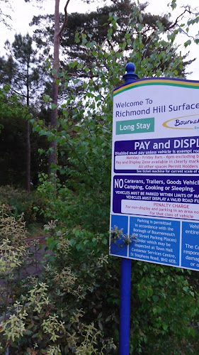 Reviews of Richmond Hill Surface Car Park in Bournemouth - Parking garage